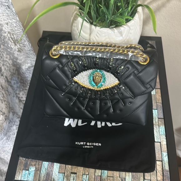 Kurt Geiger London
Mini Kensington Eye Crossbody Bag - Picture 2 of 15